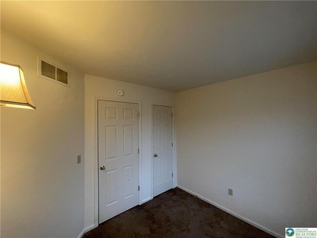 Photo - 318 Mickley Rd