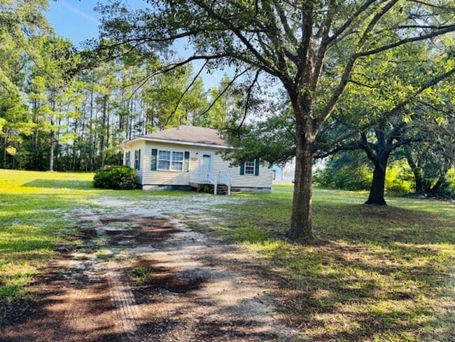 Building Photo - Old Maco Road
