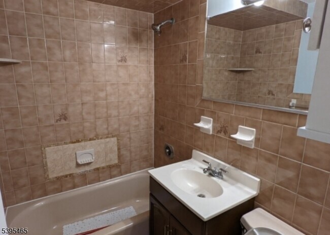 Photo - 128 Lee St Unit 1