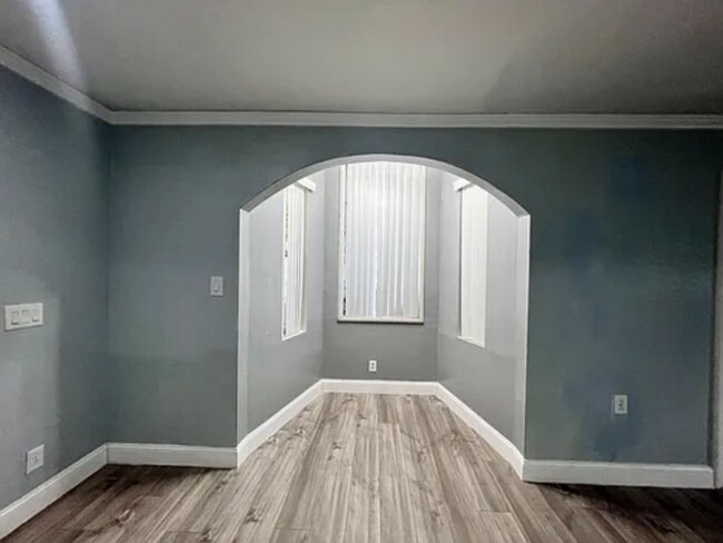 Photo - 2337 37th St S