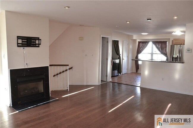 83 Nathan Blvd