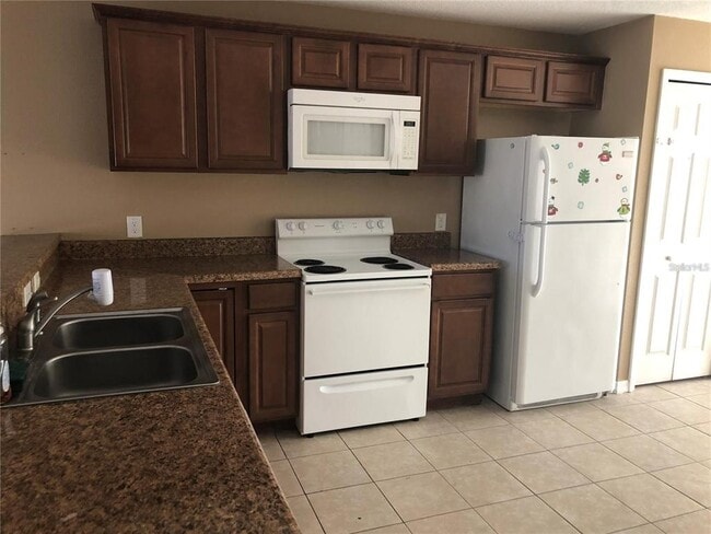Photo - 325 Baccarat Ct