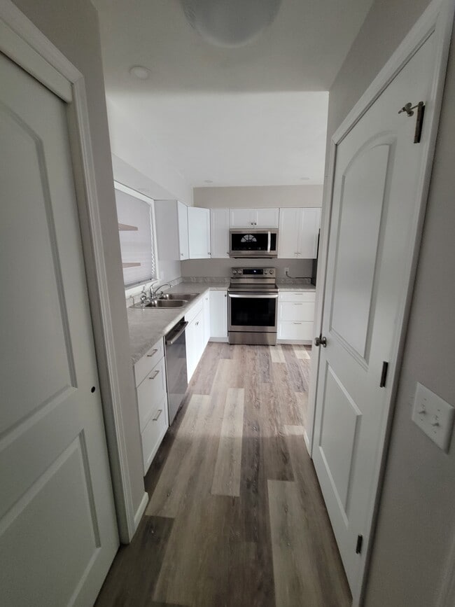 Photo - 2239 N Huron Dr
