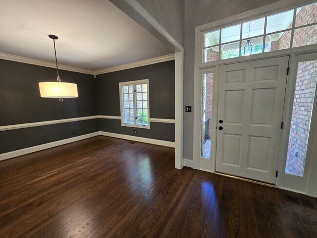 102 Eyemouth Ct