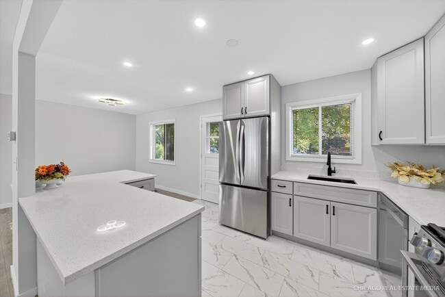 Photo - 2211 Birchwood Pkwy