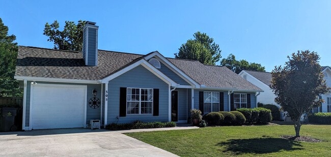 Photo - 305 Hixon Pl