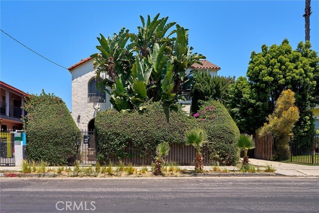 Photo - 6669 De Longpre Ave Townhome