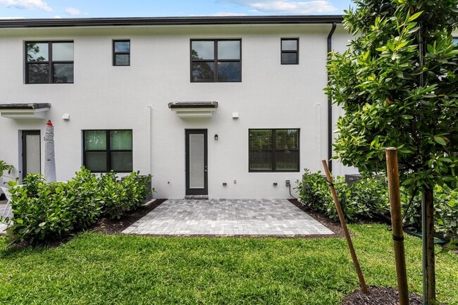 Photo - 4333 Efendi Dr