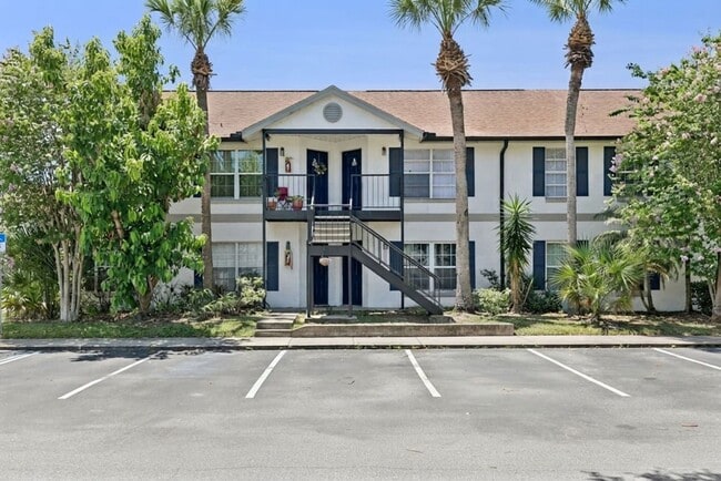 Building Photo - Spacious and Affordable 2/2 Condo In Lancelot at Winter Park Unit B202