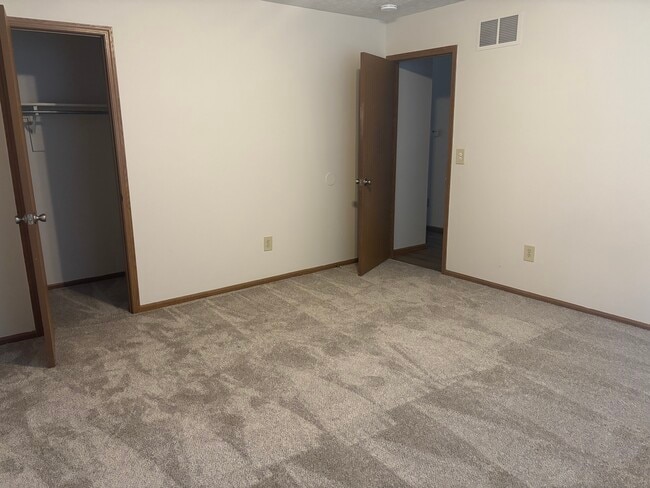 Photo - 2404 Deerfield Dr Unit 2404 Deerfield Drive