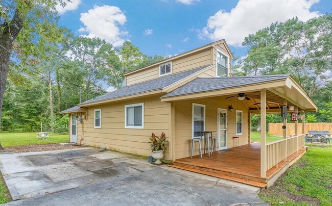 Building Photo - 14519 Oakleaf Dr Rental
