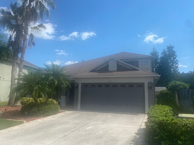 Photo - 5 BEDROOM HOUSE WITH PRIVATE POOL AND LAKE...