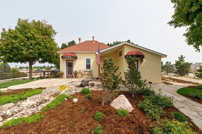 745 Jackson Ct