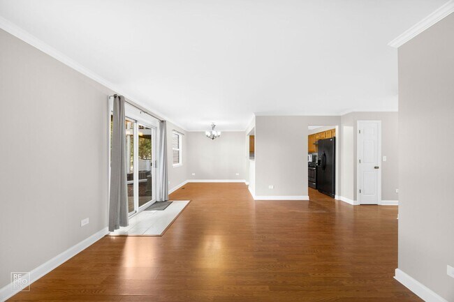 Photo - Schaumburg Two Bedroom  First Floor Condo ...