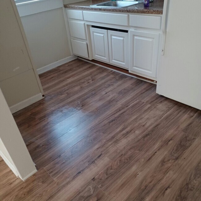 Photo - 1701 Dawson St