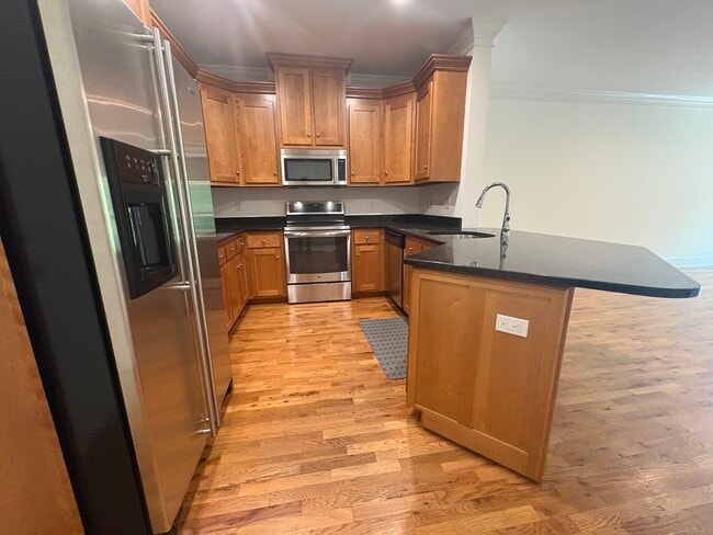 Building Photo - 21 Seir Hill Rd Unit APT 1