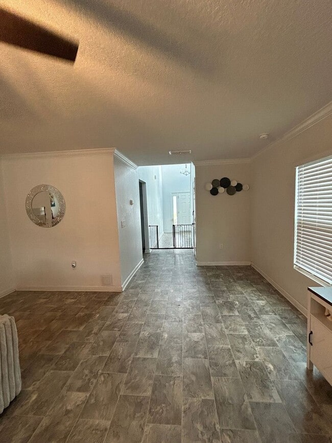 7712 Peace Ln