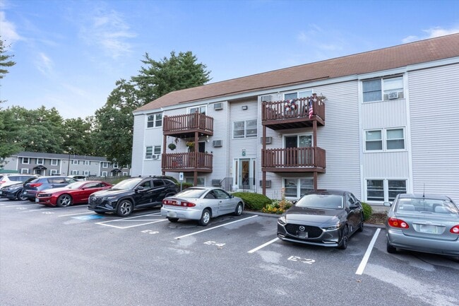 Building Photo - 205 Circle Rd Unit E5 Rental