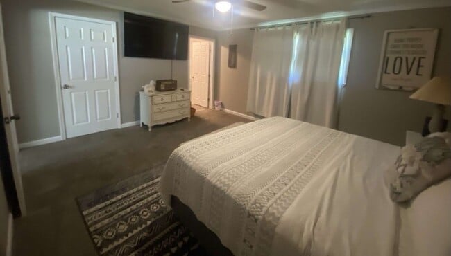 Photo - 9743 Westbend Rd