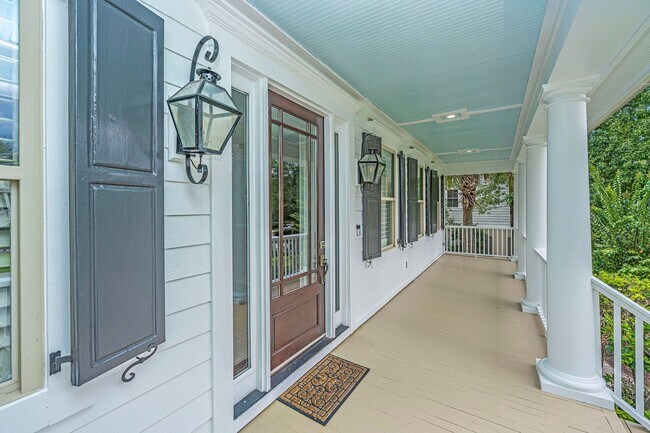 Photo - Stunning executive home in Park West with ...