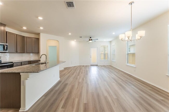 Photo - 125 Drifter Ln