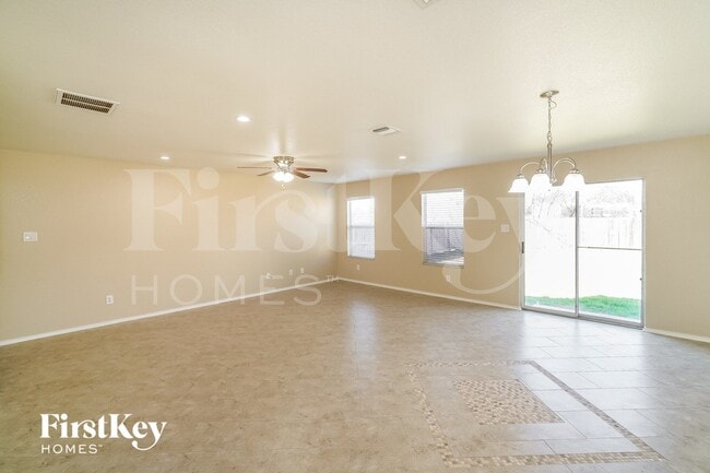 Photo - 3947 Key W Way