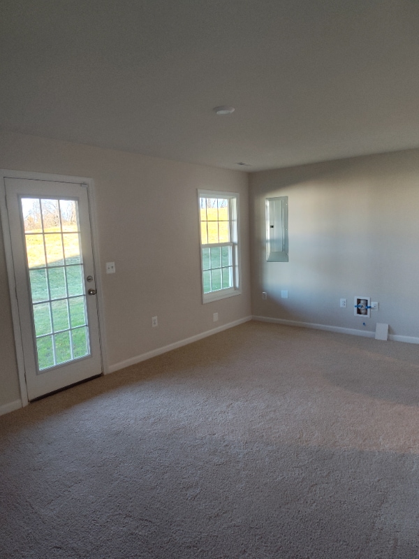 Photo - 409 Willowshire Ct