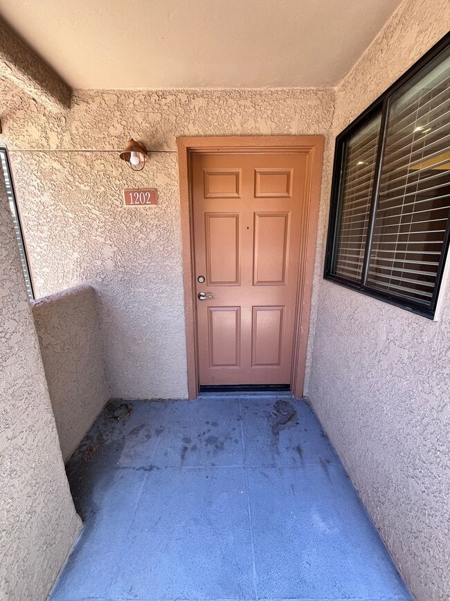 Photo - **FALL MOVE IN SPECIAL!**NE-3 bd/ 2bd Cond...