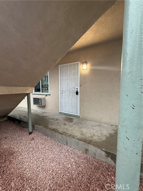 Photo - 469 E Algrove St