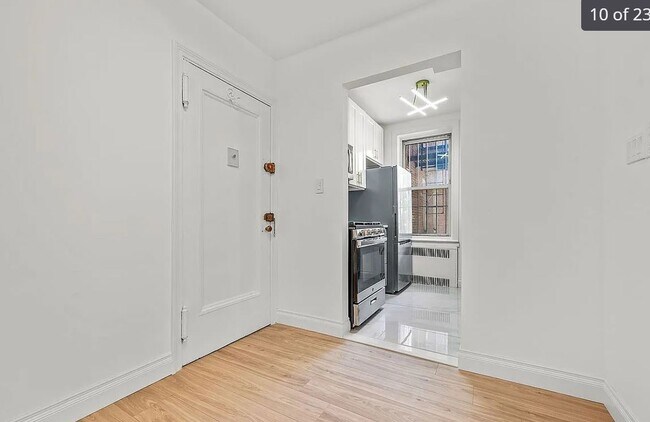 Photo - 124-16 84th Rd