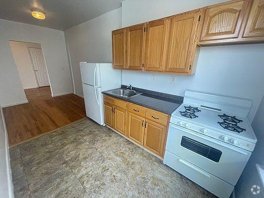 Building Photo - 1 bedroom in BRONX NY 10457 Unit 6H Rental