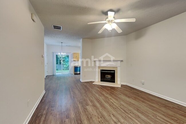 Photo - 413 Marsh Lake Rd SE