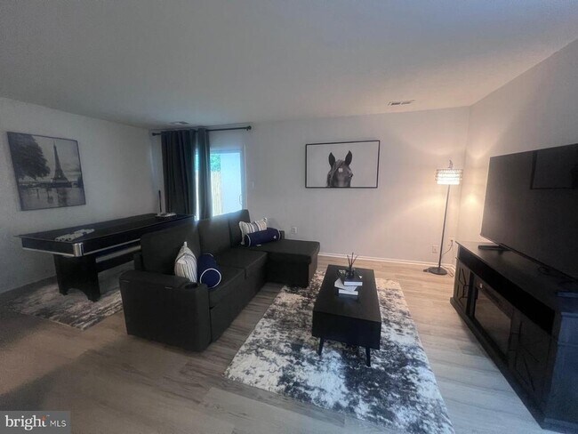 Photo - 1013 Copperfield Ct