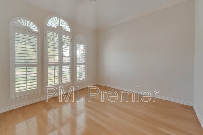 Photo - 2309 Kittyhawk Dr