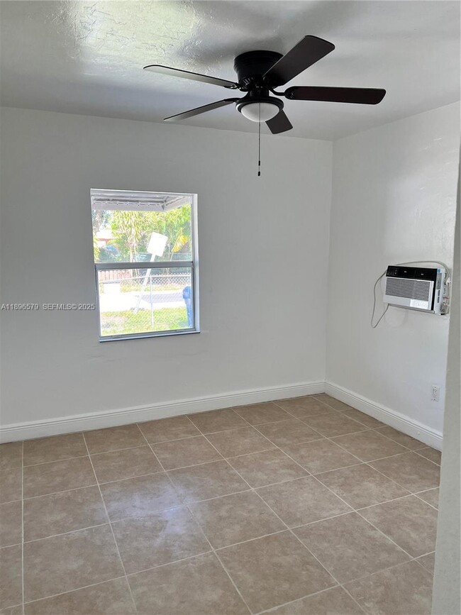 Photo - 2588 NE 182nd Terrace Unit F