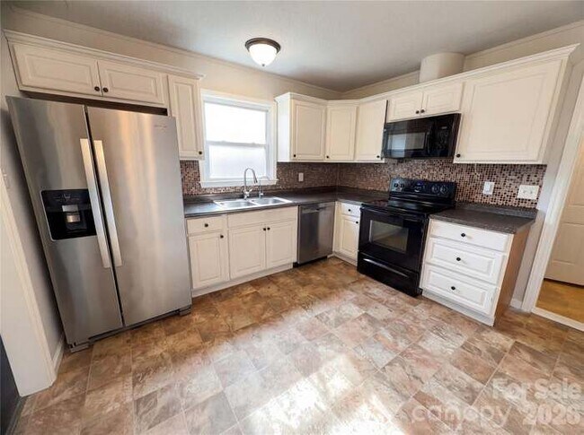 Photo - 120 Sunset Ln