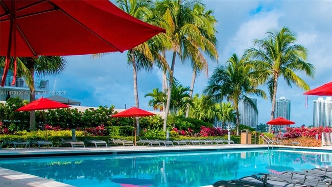 Photo - 18100 N Bay Rd Unidad 905