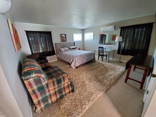 Building Photo - 3415 N Huetter Rd Rental