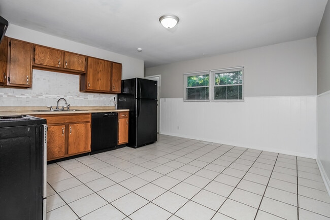 Photo - Bright Ranch Living in Colerain Township