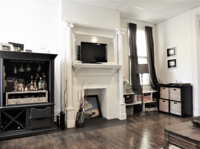 Photo - 5334 Howe St Unit 1