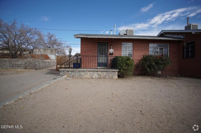 Building Photo - 1226 Huckleberry St Rental