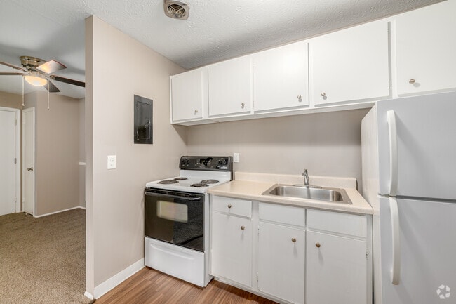 Interior Photo - Kensington Club Apartments