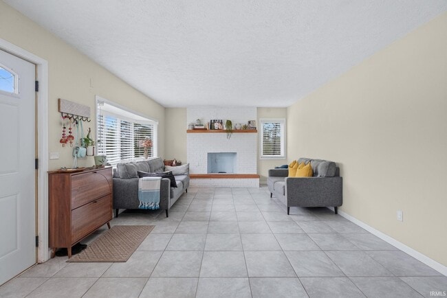 Photo - 6290 W State Rd 45