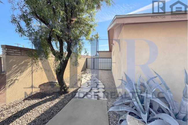 Photo - 5Bed/5Bath House at University Dr/Priest Dr! Move-In Ready on 05/07/2026! - 4 CAR CARPORT! NO HOA!