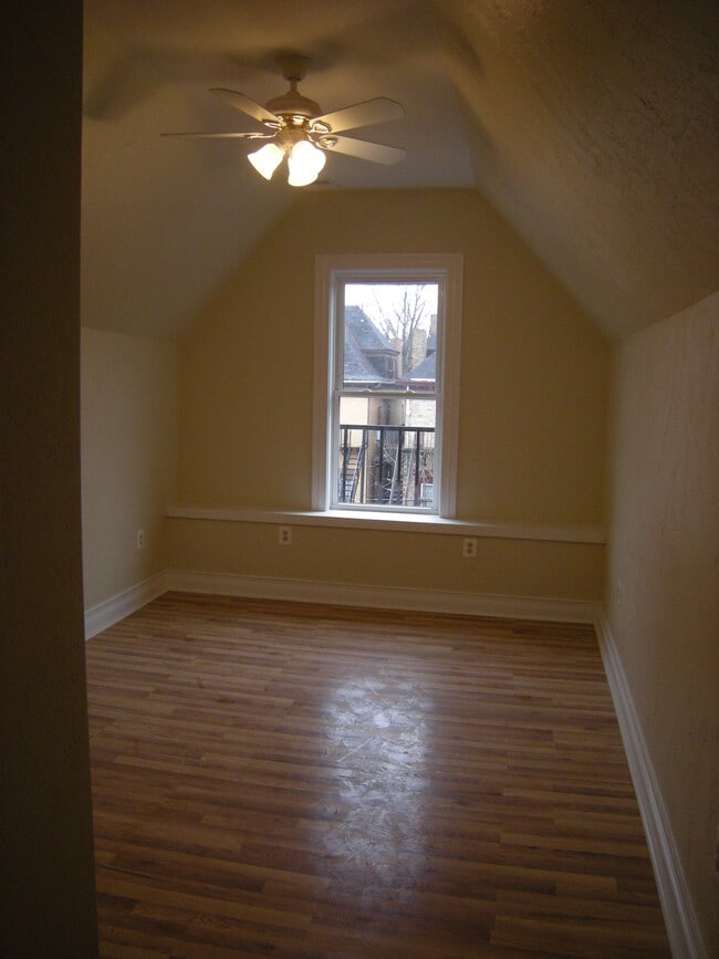 Photo - 244 S St Clair St Unit 3