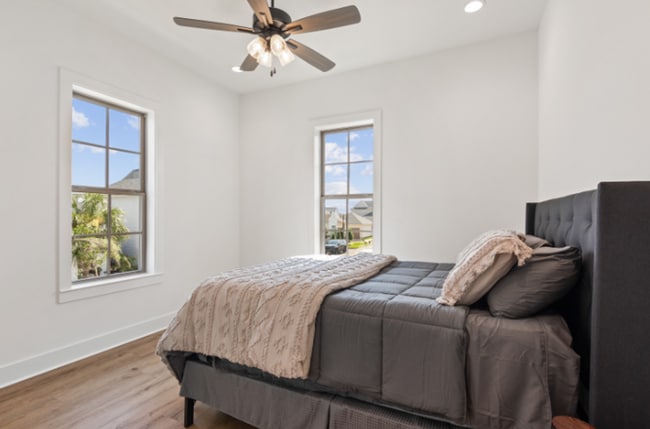 Photo - 115 Gaunt Ln