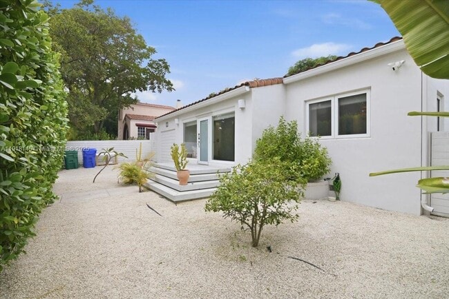 Photo - 753 NE 82nd Terrace