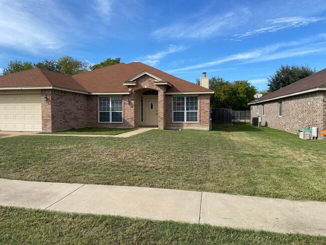 Building Photo - Great Location Wonderful Home