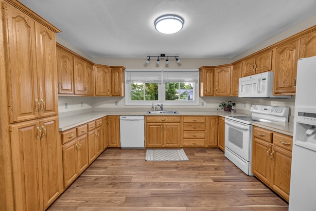 55 Ridgedale Dr