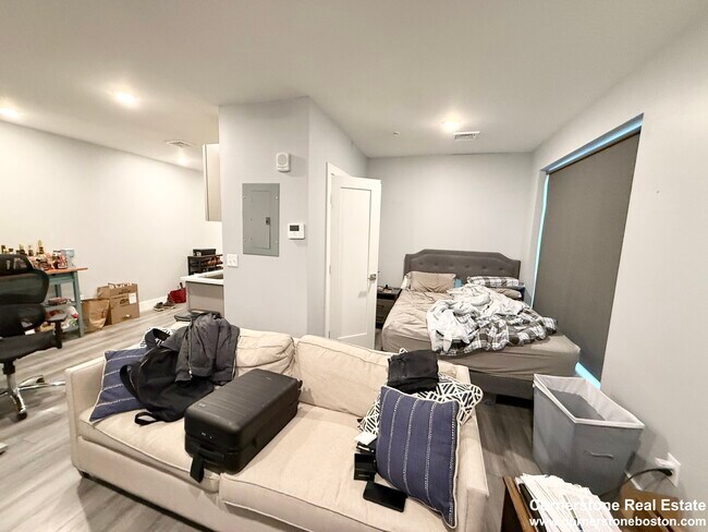 Photo - 55 W 5th St Unit 1
